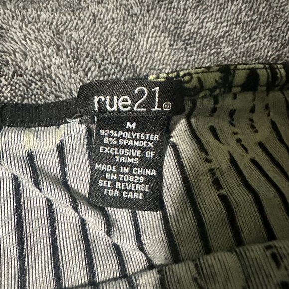 Bad Habits Green and Black Dragon Crop Top. Rue 21 - Picture 2 of 3